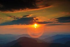 丙子日与癸巳日配吗，丙子日柱与癸巳日柱是否
