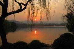 丙子日与乙亥日配吗，丙子日柱与乙亥日柱是否