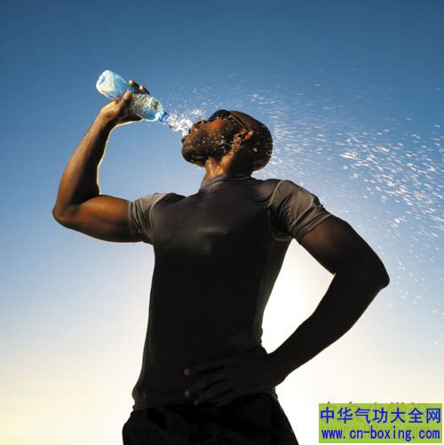 30天只喝水不喝饮料 身心发生什么变化
