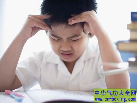 白癜风对青少年的危害不可小觑 白癜风的治疗原则