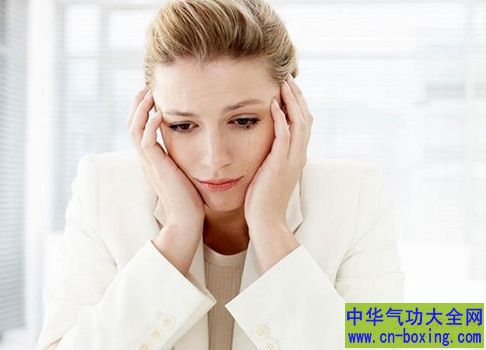 思考问题爱托腮
