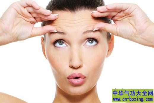 额头出现皱纹 隐藏着什么秘密？