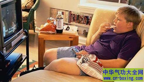 看电视太久 肺栓塞致命风险高5倍