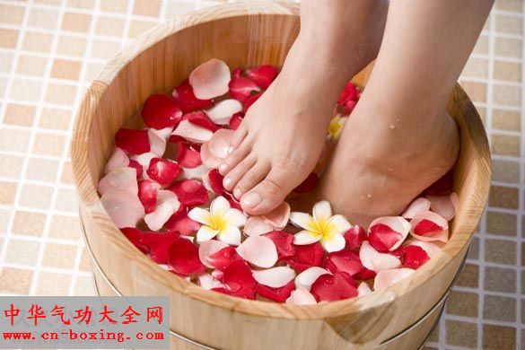 提高肾脏功能的3分钟足浴法