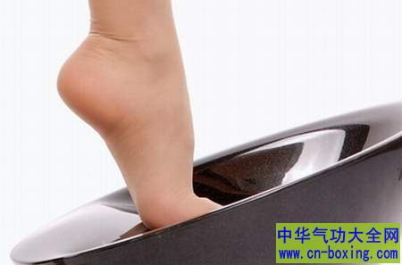 多踮脚 