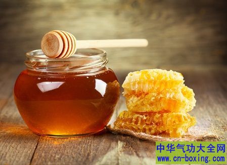 喝蜂蜜 止咳效果比咳嗽糖浆好