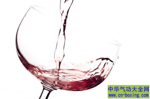 每周饮酒不超6杯 对健康有帮助