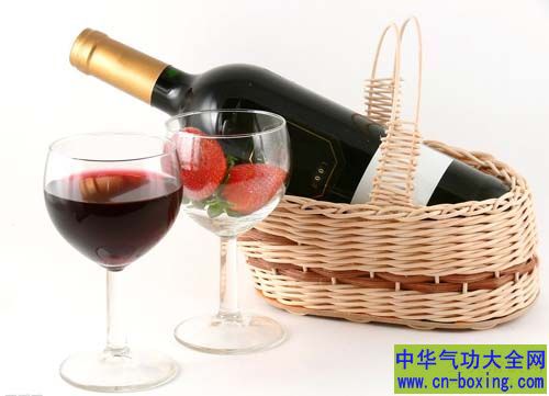 每周饮酒不超6杯 对健康有帮助