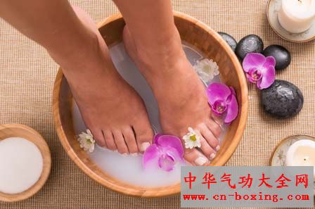 中医养生 春天用什么泡脚比较好
