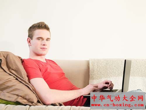 电脑和手机 