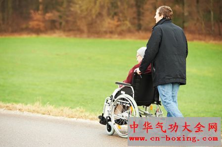 脑中风有征兆 3招教你辨识