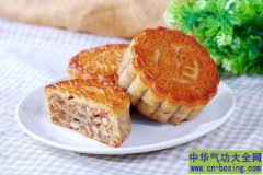 月饼跟烤肉 这些人吃多超伤身