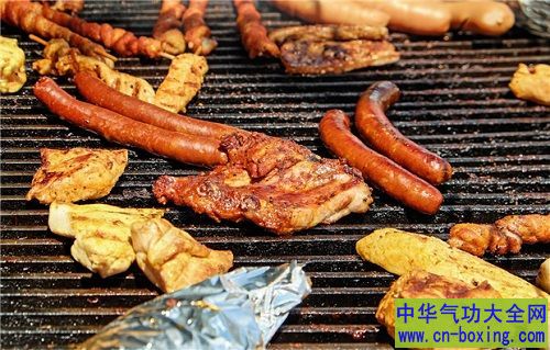 月饼跟烤肉 这些人吃多超伤身