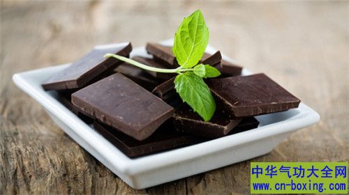 研究：吃巧克力补脑 好处多