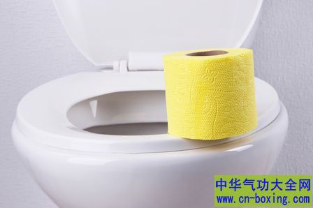小心！在卫生间做这些事恐致癌