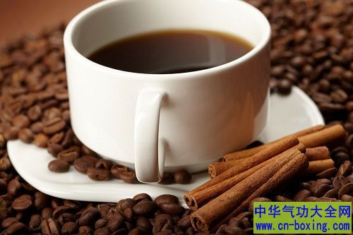 别贪吃！晚上睡觉前不能吃的五种食物