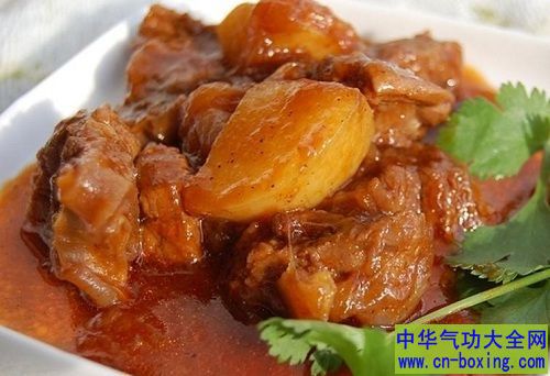 土豆炖肉食谱