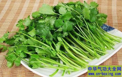 这4种食物 吃多会让身体中毒